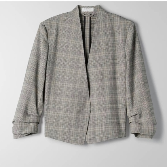 Aritzia Jackets & Blazers - Aritzia Blazer